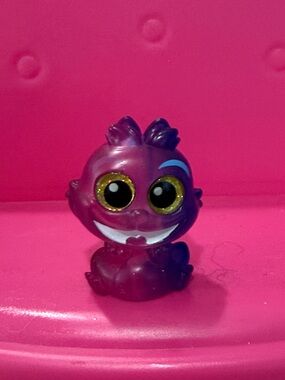 Disney DoorablePurple Glitter Eye Character Figurine